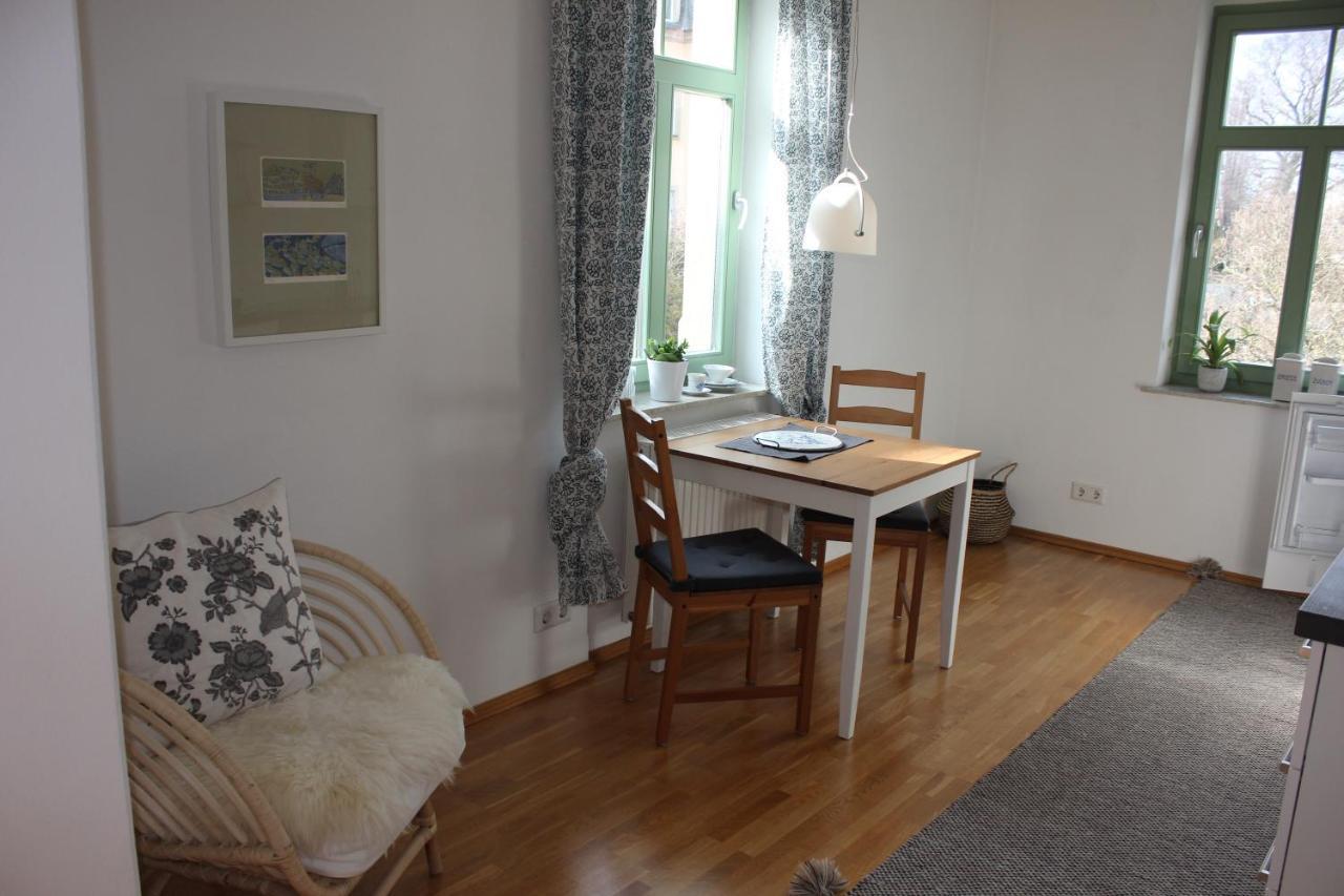 Traumhafte Etagenwohnung In Guenderzeitvilla Apartament