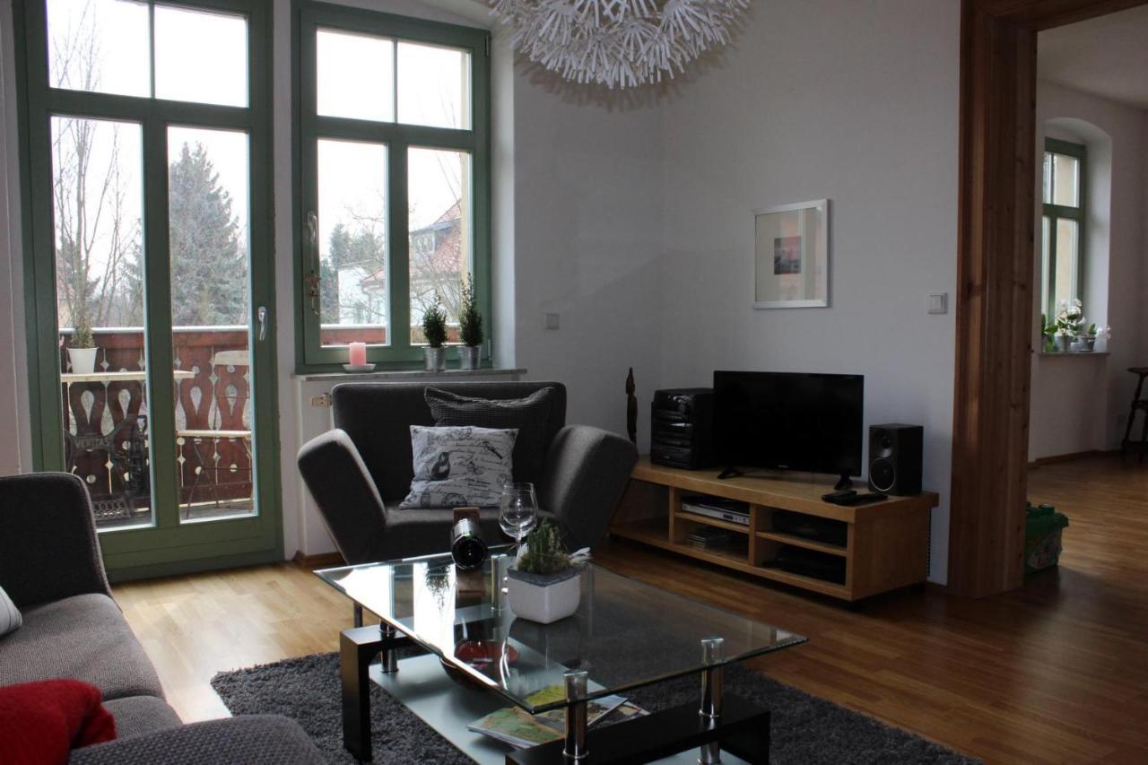 Traumhafte Etagenwohnung In Guenderzeitvilla * Drezno