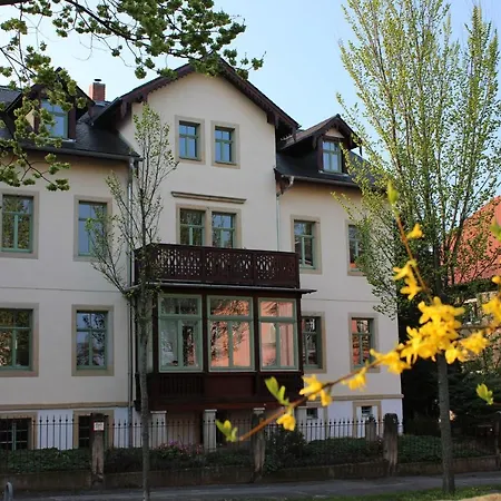 Traumhafte Etagenwohnung in Günderzeitvilla Dresden Exterior foto