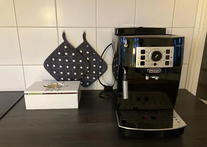 Traumhafte Etagenwohnung In Guenderzeitvilla