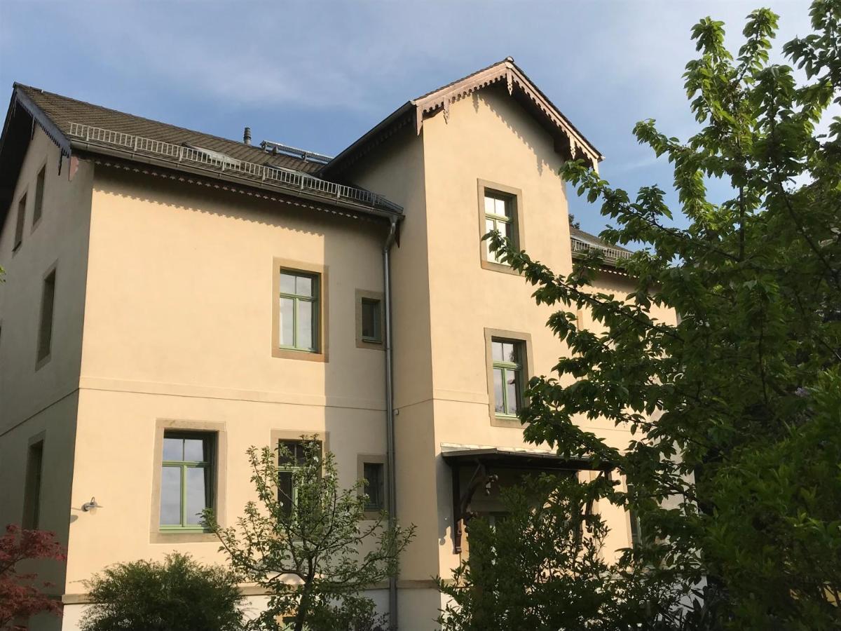 Traumhafte Etagenwohnung In Guenderzeitvilla Apartment